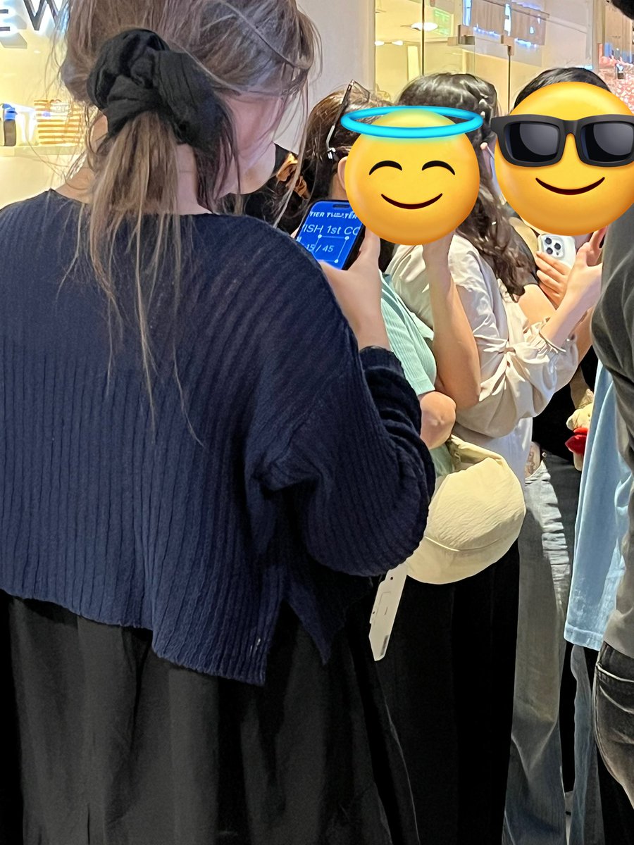 yurikuzen's tweet photo. why are we editing our seat rows and numbers now ? 🫩 

#INTOTHEWISH_Manila #OURWISHinMANILA
#OurWISH_Manila https://t.co/j7UxXuNA7d