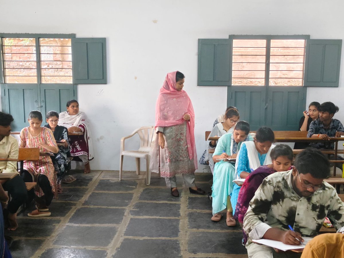 Guntur Collector tweet media