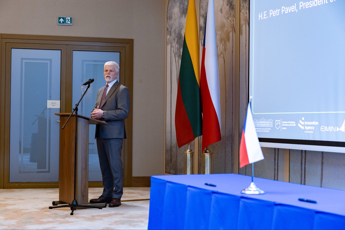 Zájem o česko-litevské business fórum byl tak velký, že překonal kapacitu původně plánovaných prostor. Firmy, které mě ve Vilniusu doprovázejí, totiž patří ve svých oborech ke špičce. 

V době, kdy čelíme klimatickým výzvám, bezpečnostním hrozbám i rychlým technologickým změnám,