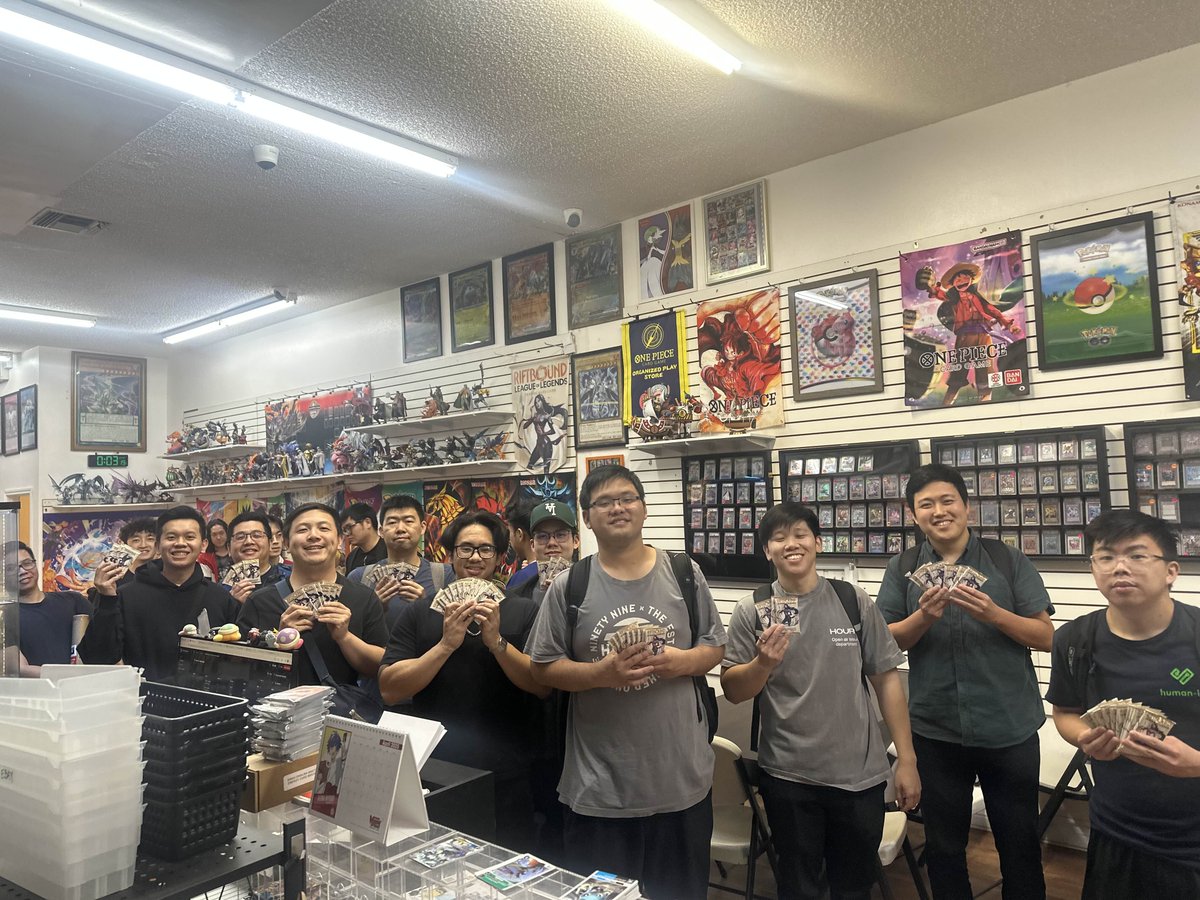 Angelo 🧱🔨 me so hORNNy tweet media