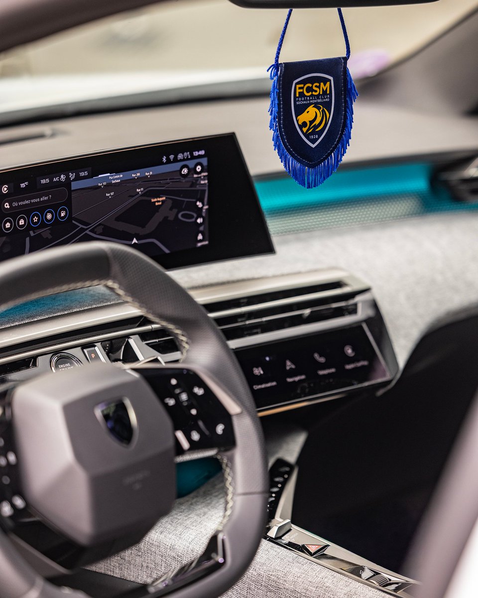 Peugeot France tweet media