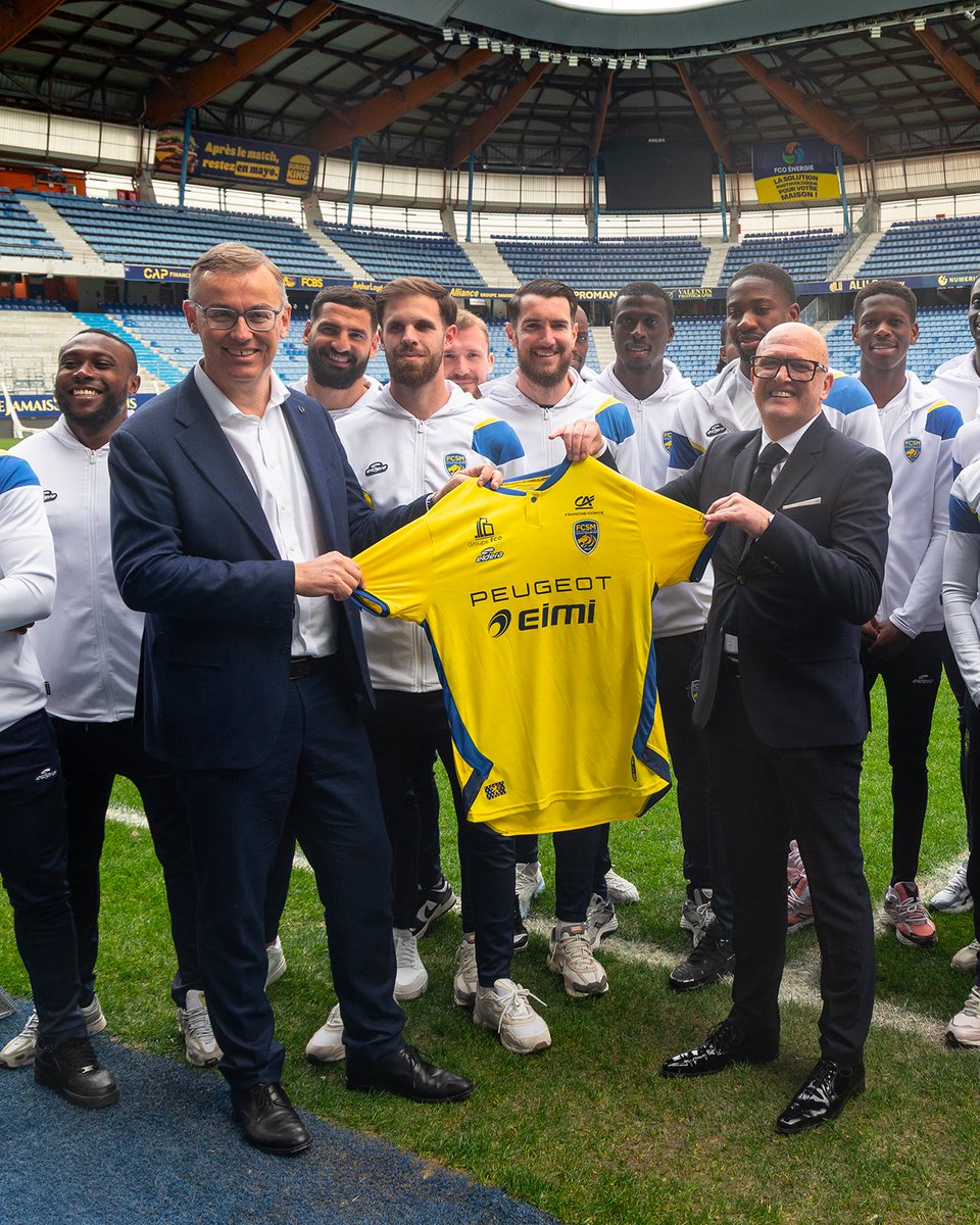 Peugeot France tweet media