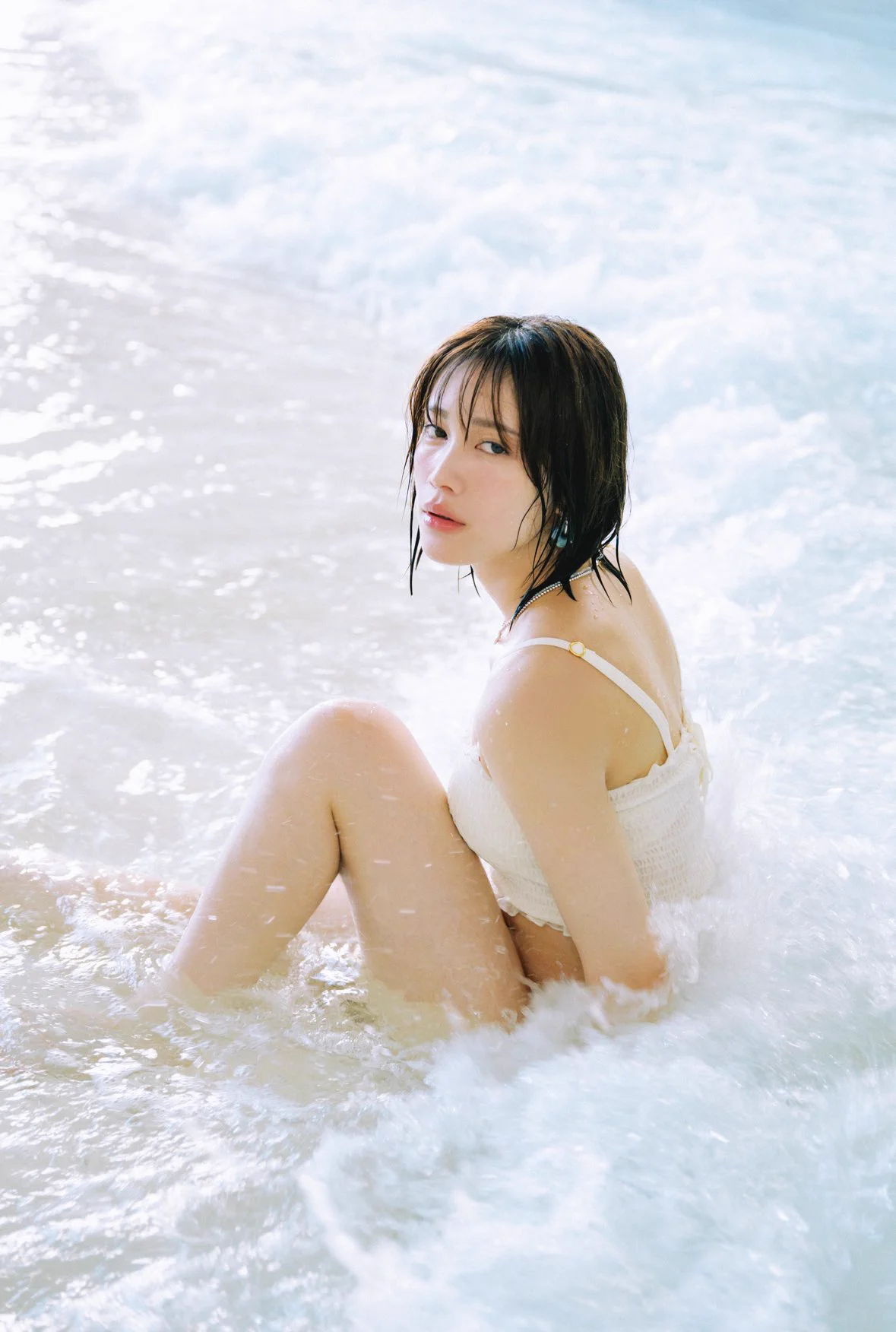 中村ゆりか写真集 『Yu LU ri NA』 5/20発売【公式】 on X