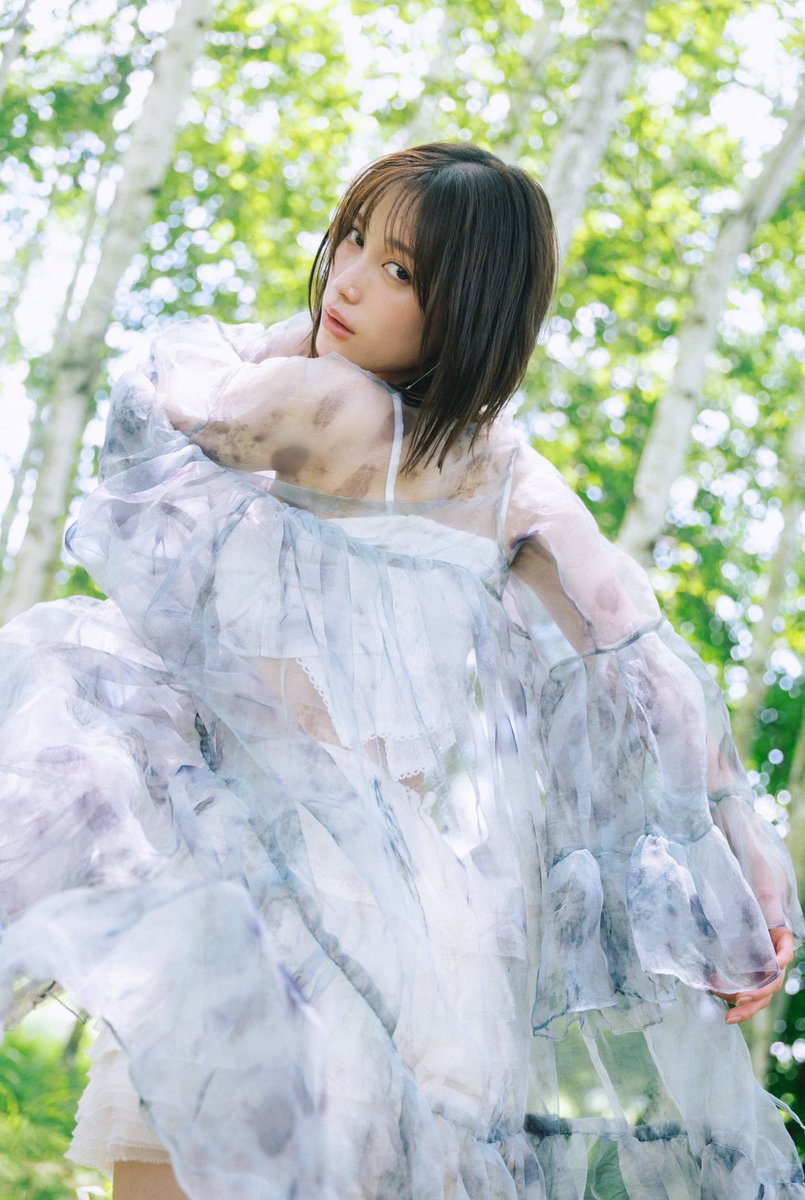yurika_n_book's tweet photo. ** ┈🌙🤍💎┈**
#中村ゆりか写真集
　5/20発売決定!!
** ┈💎🤍🌙┈**

綺麗も可愛いも、憂いも艶めきも、
その一瞬で心奪われる。
俳優・アーティストとして活躍する中村ゆりかさんの、多彩で魅惑的な瞬間を詰め込んだ一冊��
発売記念のお渡しイベントでは実際に会えるチャンスも！
ご予約はこちら▼ https://t.co/JiRp4smFSD