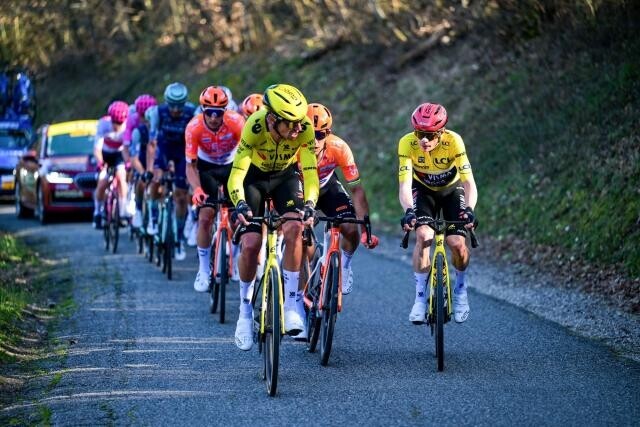 « Il a réalisé un travail formidable, nous l'avons recruté pour ça »: Bruno Armirail, nouveau coéquipier modèle de Jonas Vingegaard

➡️ l.lequipe.fr/OEd