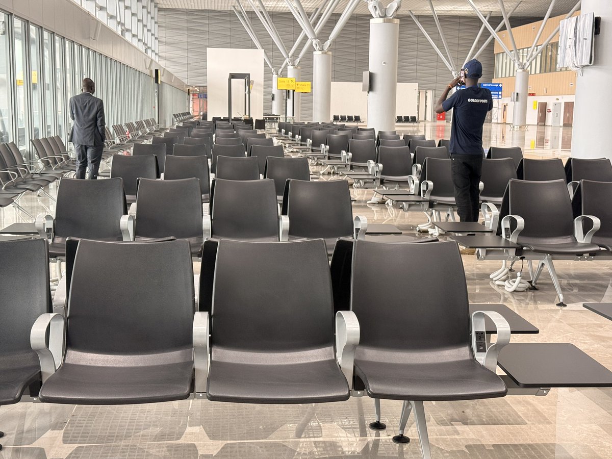 1005kgr's tweet photo. Entebbe International Airport has taken on a new and impressive look, reflecting significant improvements and modernization. 

The upgraded facilities not only enhance the airport’s beauty but also create a more comfortable and efficient experience for travelers. 

This transformation highlights Uganda’s commitment to improving infrastructure and providing a world-class gateway for visitors arriving in the country.

Photos by: @WasswaEmma_ 
#KGRupdates