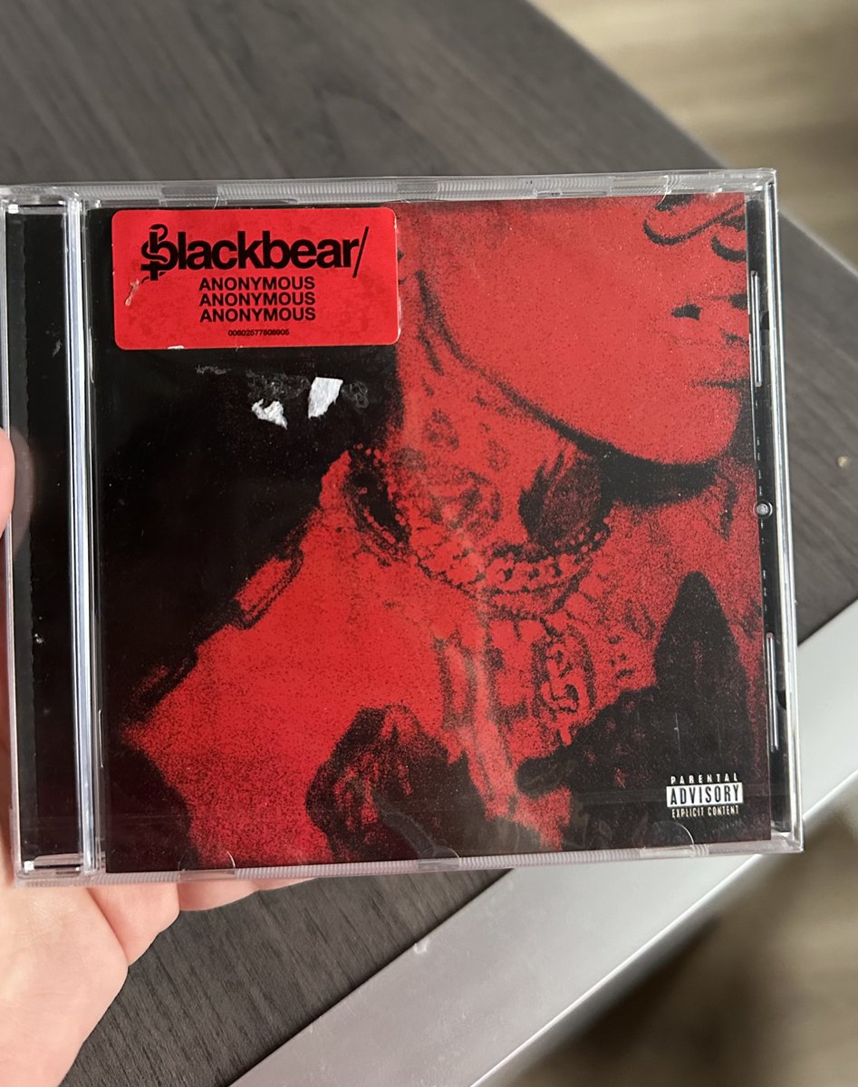 marih_bm's tweet photo. LOOK AT THIS RELIC I GOT 😭😭 @iamblackbear 

My husband gave it to me as a gift and I literally cried 😭 I could never find anything like this in Brazil, and now that I’m in France, after 10 years I finally have a CD 😭❤️ https://t.co/3Gytu6WXJO