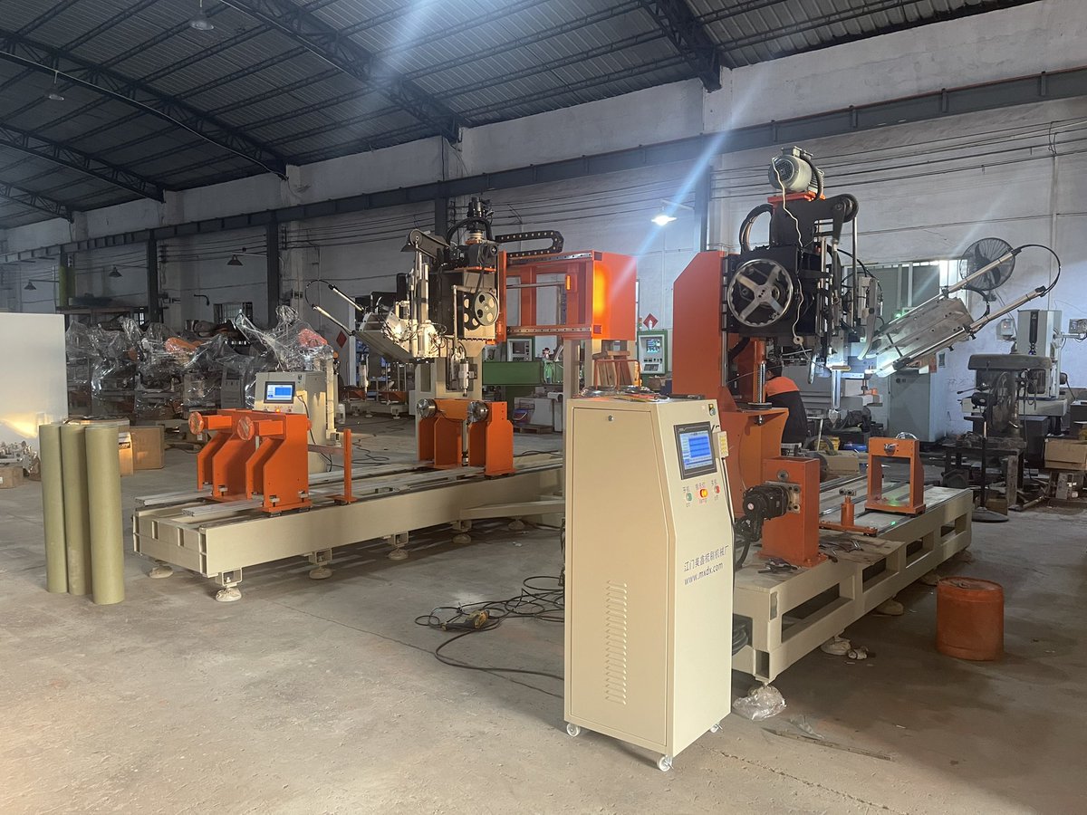 MeixinCrystal's tweet image. Meixin is a professional brush machine manufacturer

Let’s see our current progress, 2 big industrial brush machine is under testing. We are serious to quality control and promise to do the best for very customer!

#brush #brushmachine #brushmaking #brushmakingmachine