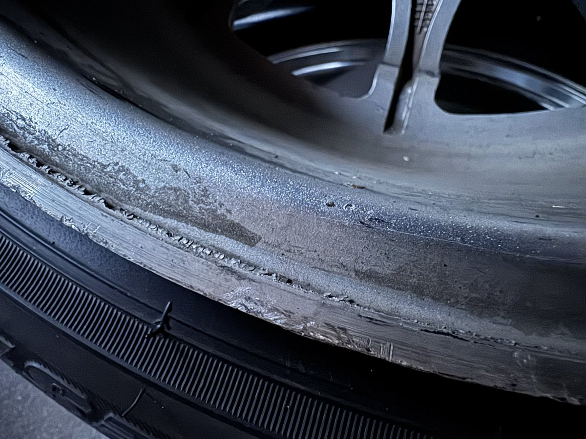 ひできち tweet media