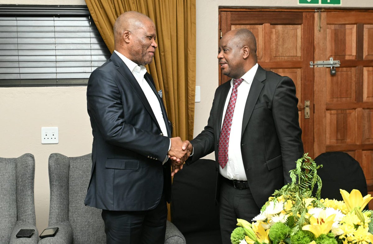NationalCoGTA's tweet photo. 📌POLOKWANE, LIMPOPO
Deputy Minister of Cooperative Governance and Traditional Affairs, Dr Namane Dickson Masemola, is meeting the Limpopo Provincial Consultative Political Leadership on the Draft White Paper on Local Government.
#WhitePaperReview
#EveryMunicipalityMustWork https://t.co/ImvFErGrte