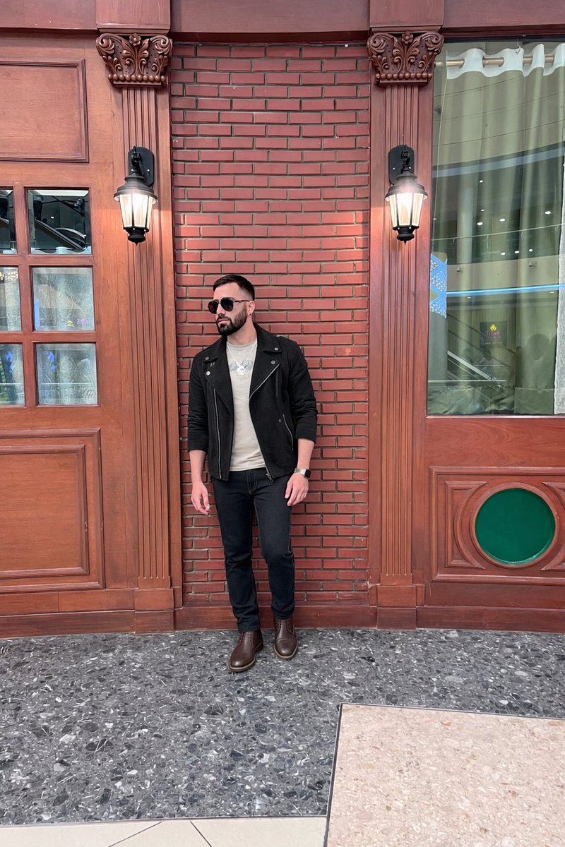 bh_en's tweet photo. Built from silence,
driven by purpose,
and dressed like the future already belongs to me.😎 #AvenDray https://t.co/NODiITbhcV