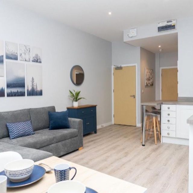 staylets1's tweet image. At #StayLets, we offer #accommodations for every party size! 

From cosy #studios for individuals to spacious five-bedroom #apartments perfect for #families or friend reunions, find the ideal stay for your visit: buff.ly/2VMnM79 🧡

#StayLets #Cheltenham #Surrey