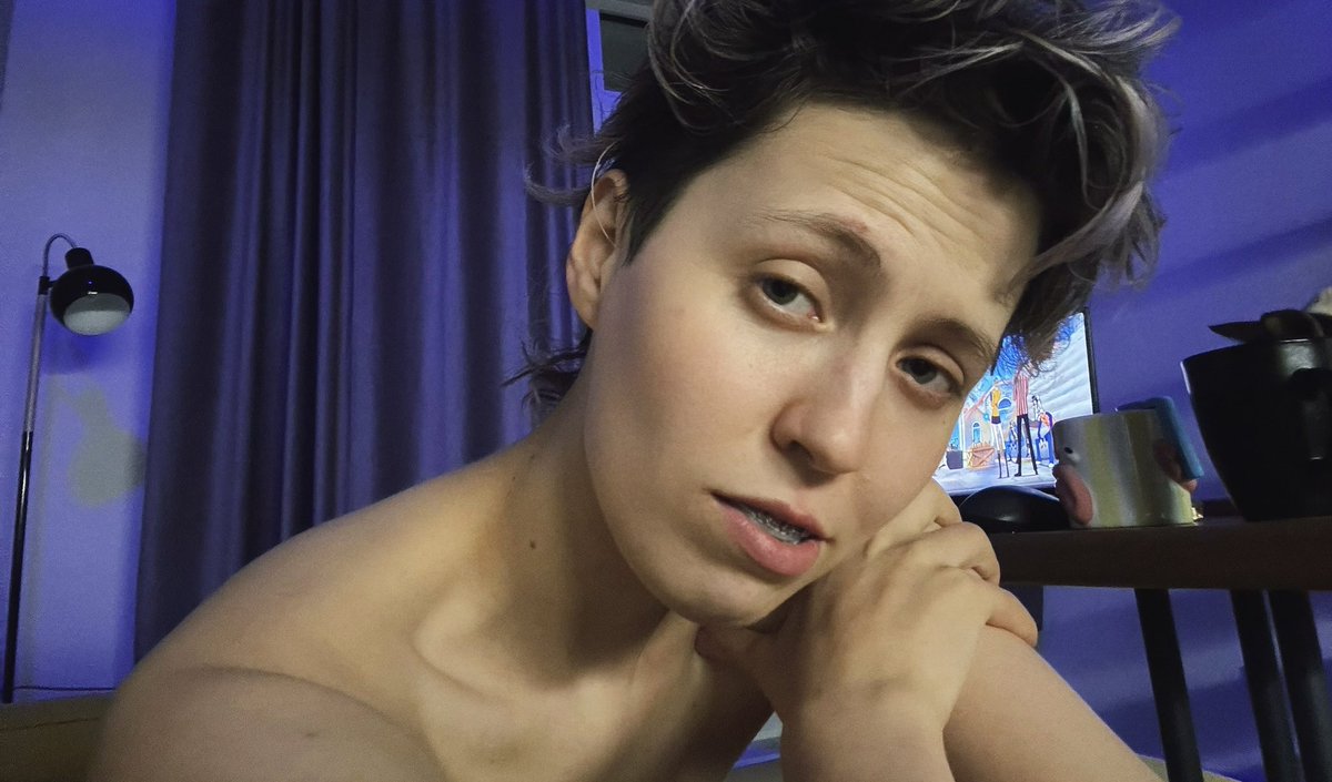 привет👁️👁️