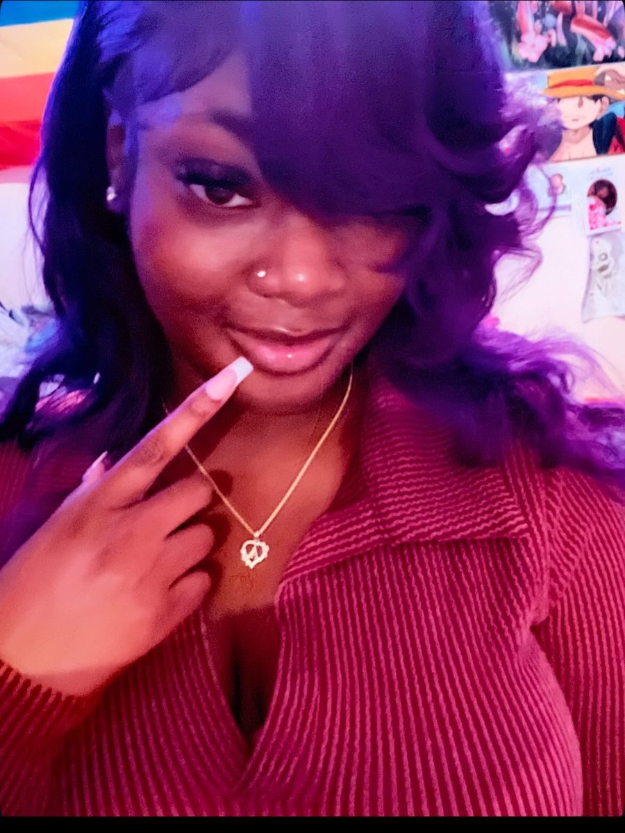 symonespells's tweet photo. Hi babies 😘 #purple https://t.co/lJEehVzz0v