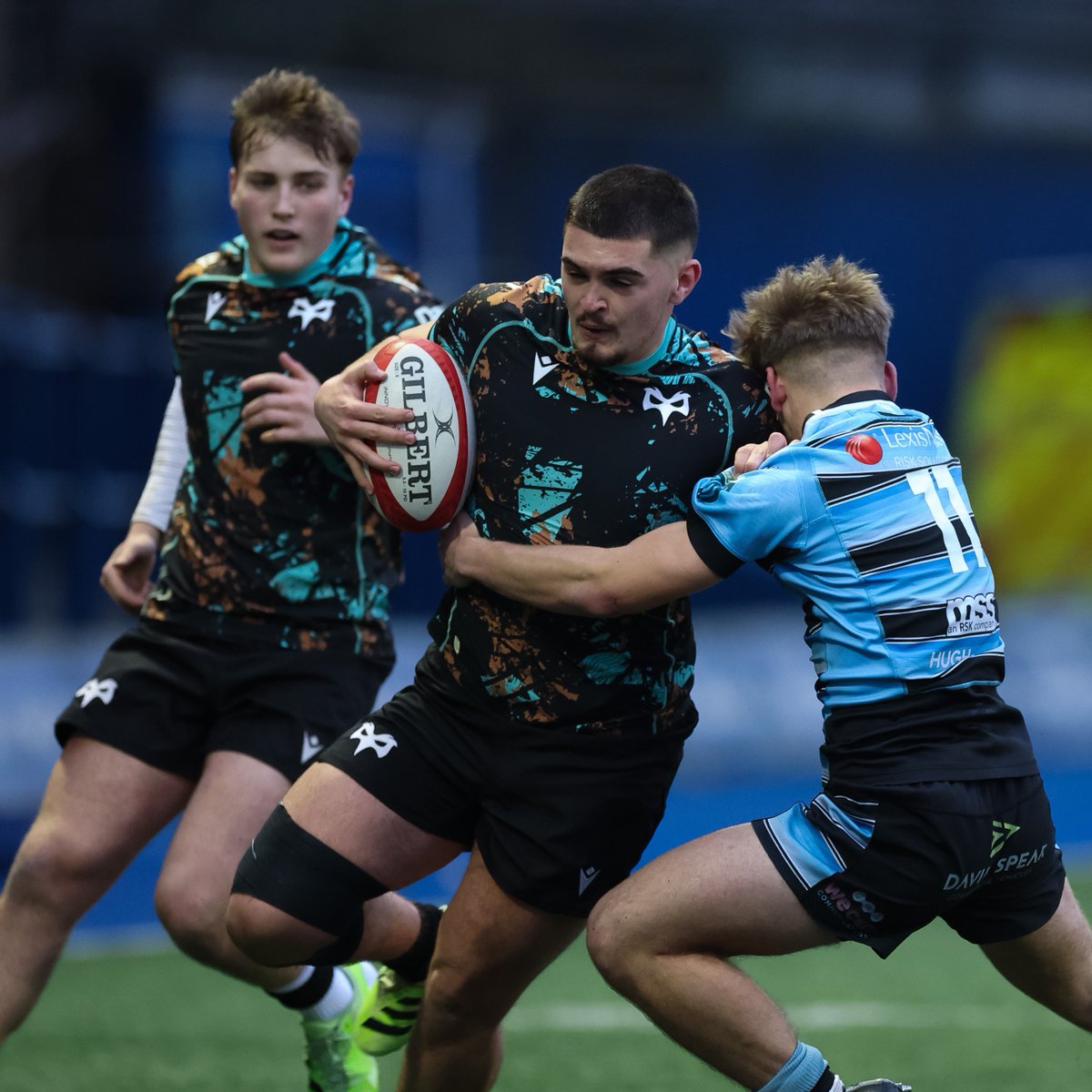 ospreys's tweet photo. The @WelshRugbyUnion head coach Richie Pugh has named his men’s Under 18 side to tackle Italy U18 at Ystrad Mynach on Saturday (KO 1pm). 

Llongyfarchiadau i Will Carroll, Ethan Bolch and Dylan Quinn who all start 💪
 
Head Coach Richie Pugh said: "We’ve got boys on the back of some good form, the Ospreys lads Will Carrol, Ethan Bolch and Dylan Quin performed really well over their campaign."

📰 https://t.co/wqvLgLhON0

#OurBloodIsBlack