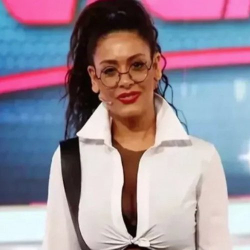 İşte Benim Stilim yarışmasıyla tanınan Ayşegül Eraslan evinde ölü bulunmuş. Eğer dikkat ettiyseniz, bu tarz programlara çıkan gençlerin neredeyse tamamının hayattan koparıldığını fark etmişsinizdir, kimisi intihar ediyor, kimisi ise cinayete kurban gidiyor. Bu programda kimsenin