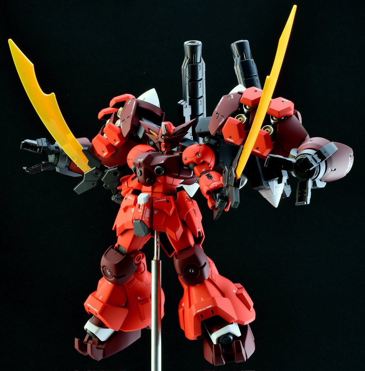 #突然カッコイイ赤を無言で貼る