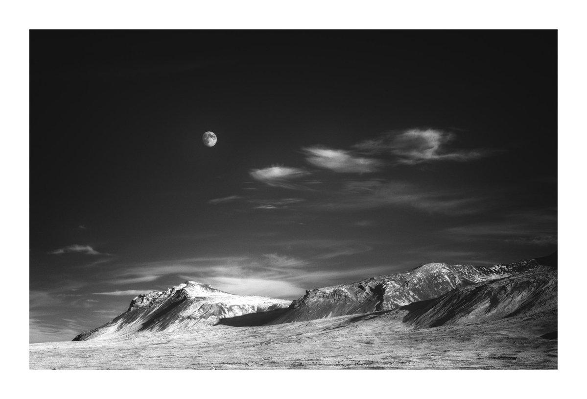 147_legend's tweet image. Moonrise, Iceland

#infrared #monochrome #iceland