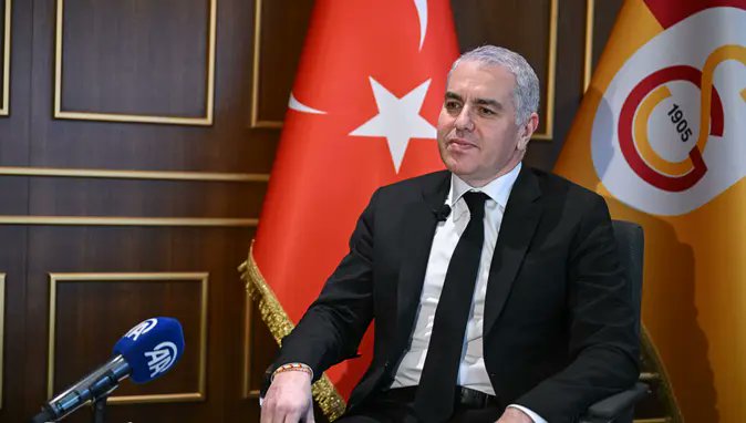 Eray Yazgan: "Bence Türkiye’de VAR’dan şikayet edecek en son takım Fenerbahçe'dir. Ancak kendilerince bir algı oluşturma çabası içindeler. Size basit bir örnek vereyim: Bu sezon Fenerbahçe maçlarında 14 kez VAR incelemesine gidilmiş. Bu kararların 12'si Fenerbahçe lehine,
