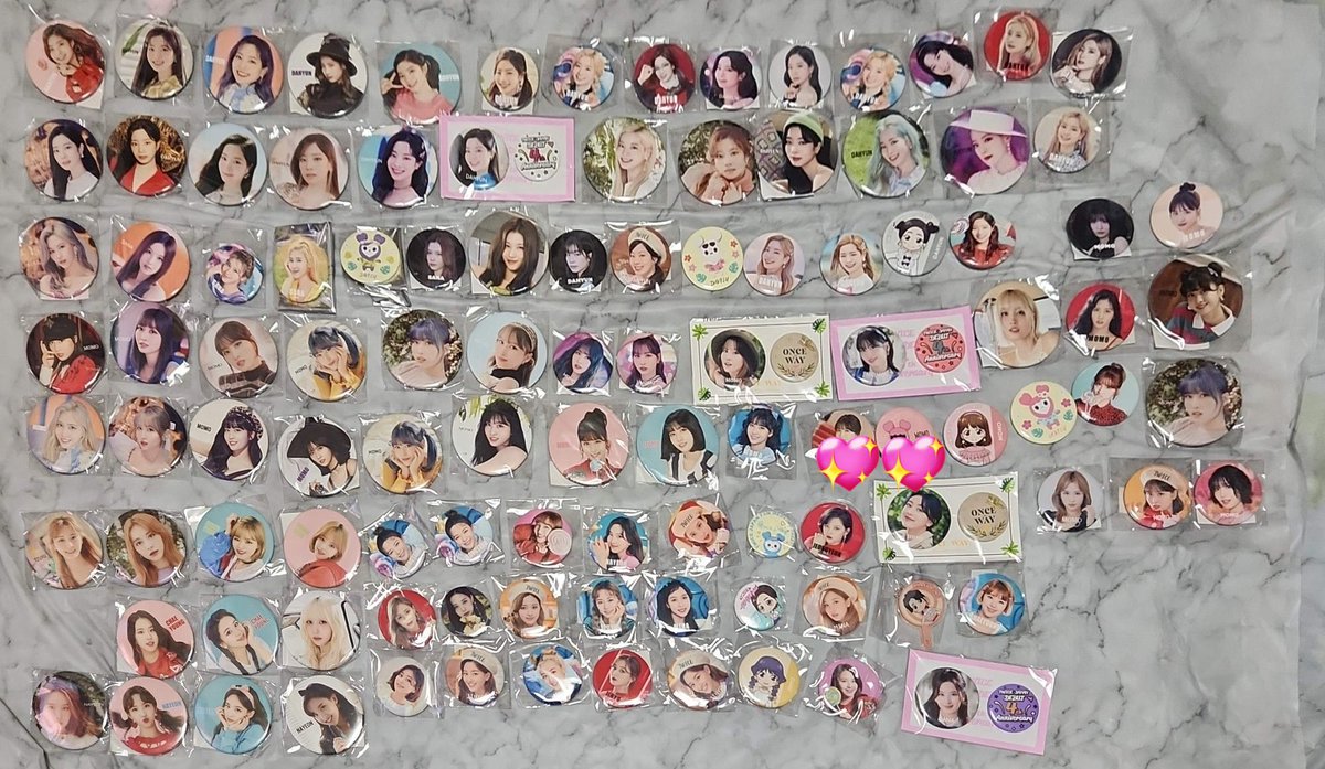 ももず tweet media