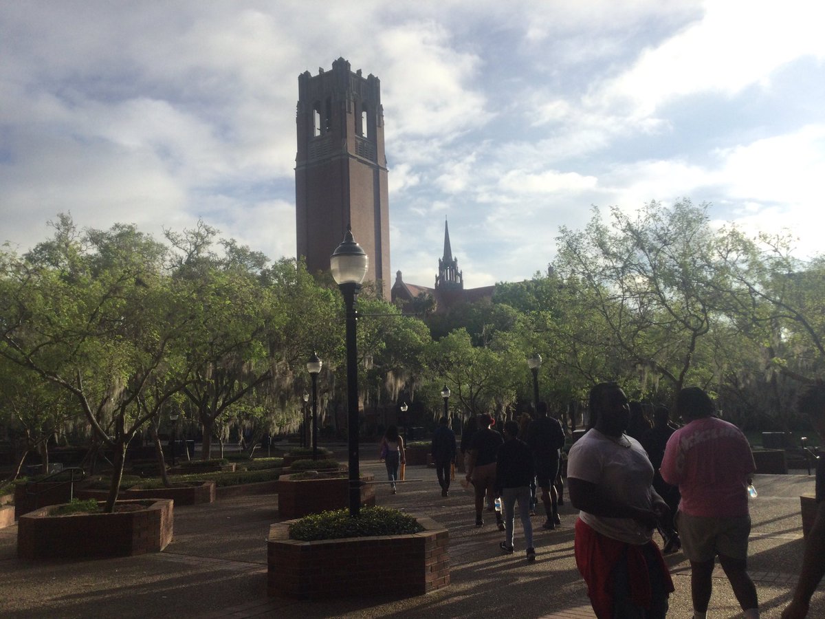 Xavier19H's tweet photo. Had a amazing experience at the University of Florida! Very fun and Friendly students and staff overall. #gogators 🐊
@ChadSimmons_ @SchwartzAthlete @ONEWAYINC1 @twanDaBoss @CoachAtkins_M @InsideTheGators @TomLoy247 @SWiltfong_ @Mobellent @FloridaGators https://t.co/FcsBiMPcbl