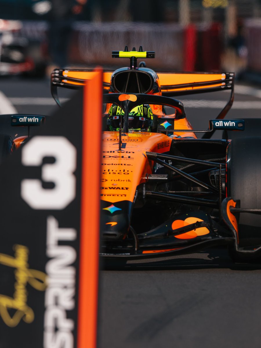 Sprinting from the second row in Shanghai 👊 #McLarenF1 | #ChineseGP 🇨🇳