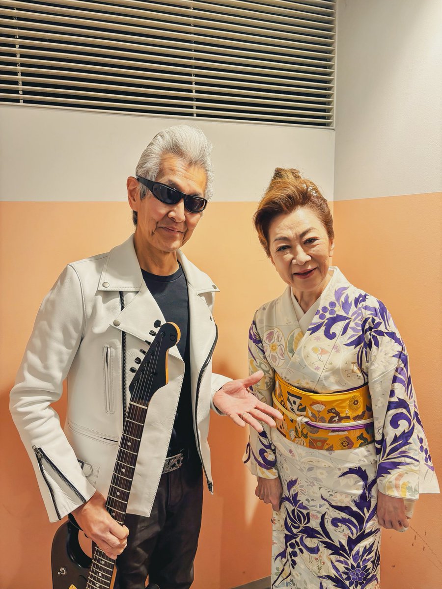 Johnny_Ginbae's tweet image. 【見逃し配信📢】

本日3/13（金） 放送
テレビ東京「歌のサンセット」📺
JOHNNY PANDORAと共に
「Pure Mind」を歌唱🎙️

▼ TVerで見れます👀
tver.jp/episodes/ep4d1…

スタジオでお会いした同じキングレコードの大月みやこさんと📸

#ヨコハマ・グラフィティ 
#PureMind #JOHNNYPANDORA #横浜銀蝿