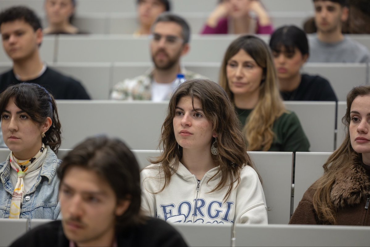 fcomunav tweet media