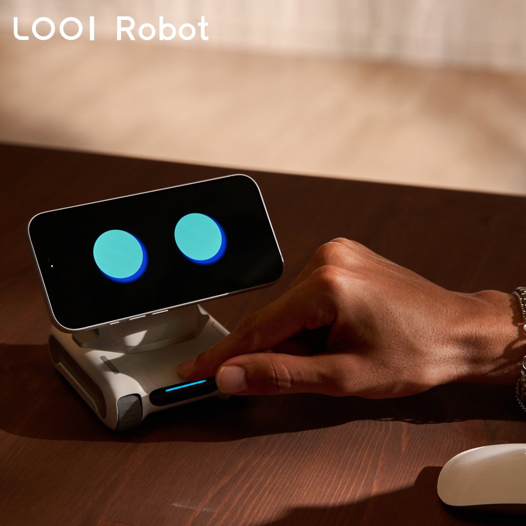 日本初上陸】 最新知能を駆使したAIロボット「LOOI（ルーイ）」登場