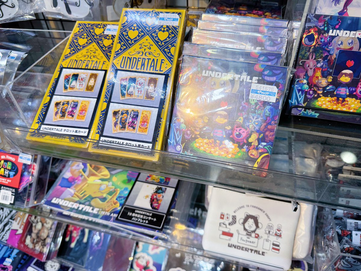 toy_yamashiroya's tweet image. ご好評により品切れ中だった #HollowKnight／#UNDERTALE／#Ib のぬいぐるみ、ミニフィギュアや #OMORI の新商品など #Fangamer 関連商品が５階売場にたくさん入荷しました🎵

#ヤマシロヤ ５階売場直通📞03-3831-2407