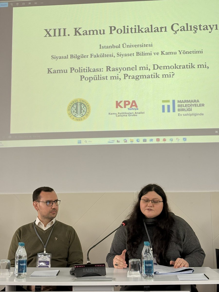 İkinci oturum Dilek Dede hocamızın kolaylaştırıcılığında başladı. İkinci oturumun ilk sunumu Müslüm Yıldız tarafından gerçekleştiriliyor.