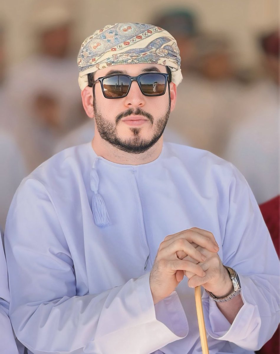 أُفق tweet media