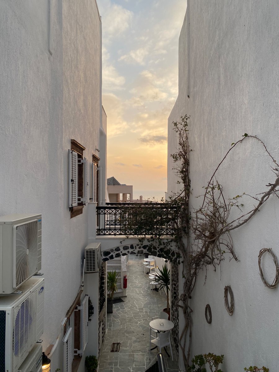 PantipTravel's tweet image. Greece - Santorini March 2026 แบบหนาวๆ แดดๆ และเจอพิษโจร จนได้ตามคุณตำรวจมาช่วย 💙🌊🏖

📌 pantip.com/s/3I3dw

#Santorini #Greece #กรีซ #เที่ยวยุโรป #เที่ยวต่างประเทศ