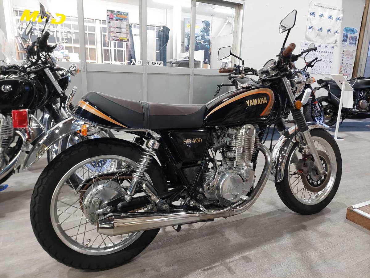 SR400入荷しました！ ヤマハ創立50周年を記念したモデルで限定販売され