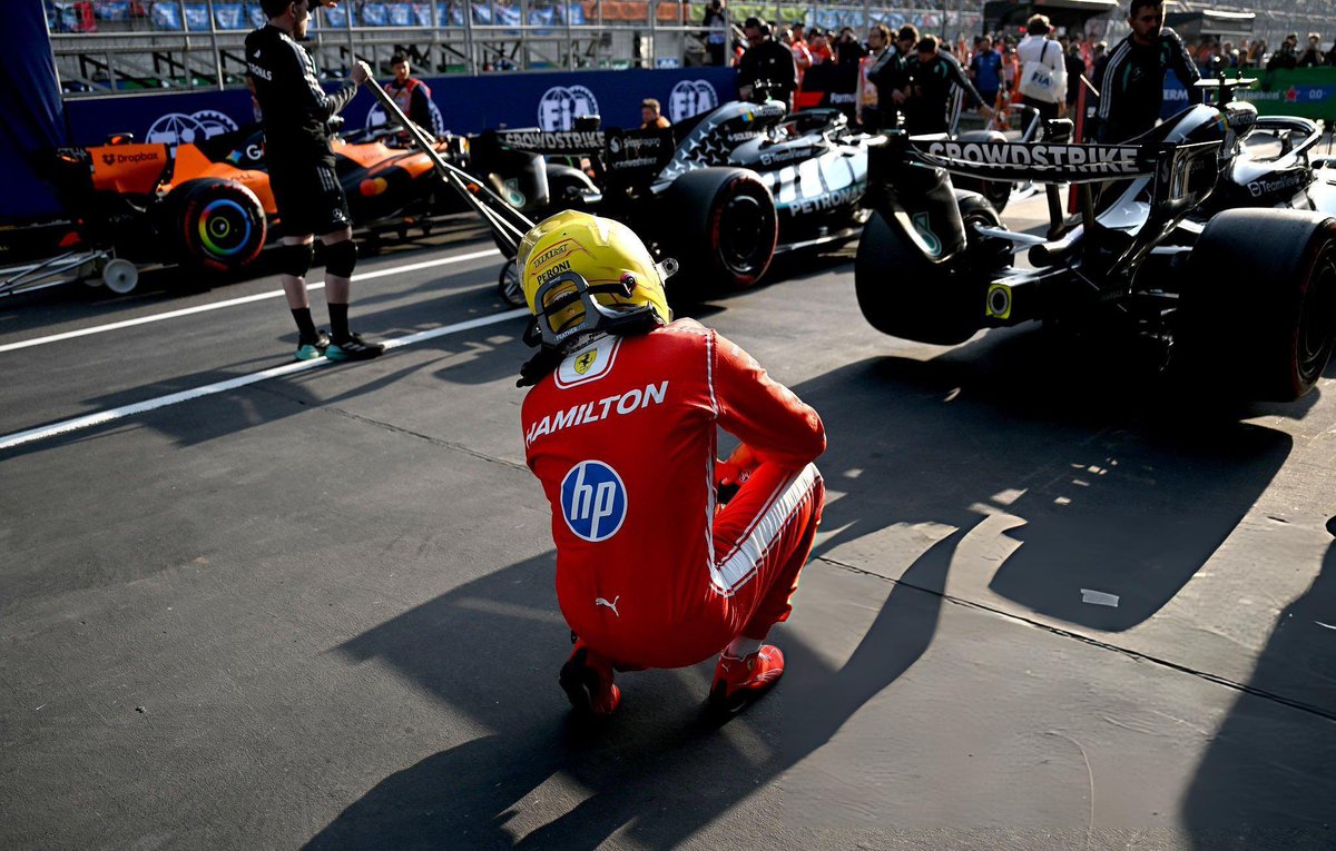 sin ⁴⁴ tweet media