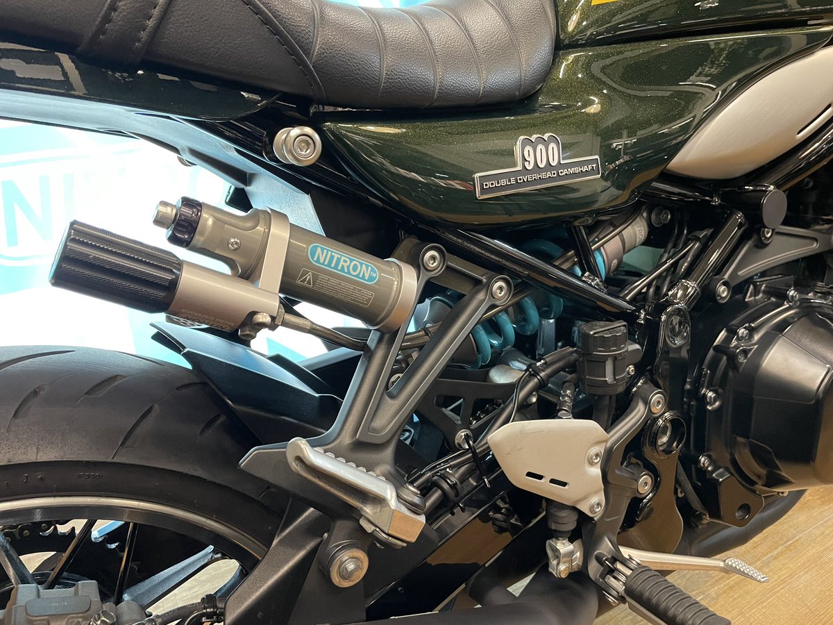sptadao_asakusa's tweet image. Z900RS、SP忠男の「開発デモ車」放出。
あの「気持ちイー！」を生み出すために走り込んだ、世界に1台の特別仕様車。
マフラー、R3リアショック、K&amp;amp;Hシート、カスタム済。
狙っていた方はお早めに。二度と出ないチャンスです。
詳細は店頭もしくは浅草店までご連絡下さい！
#SP忠男 #Z900RS #POWERBOX