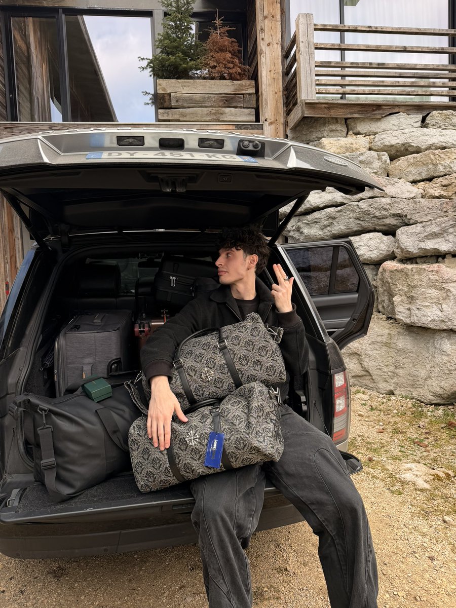 ANDREA ALBRIZIO tweet media