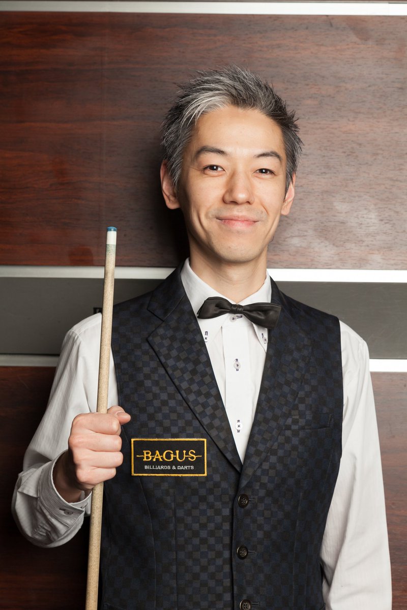 バグース tweet media