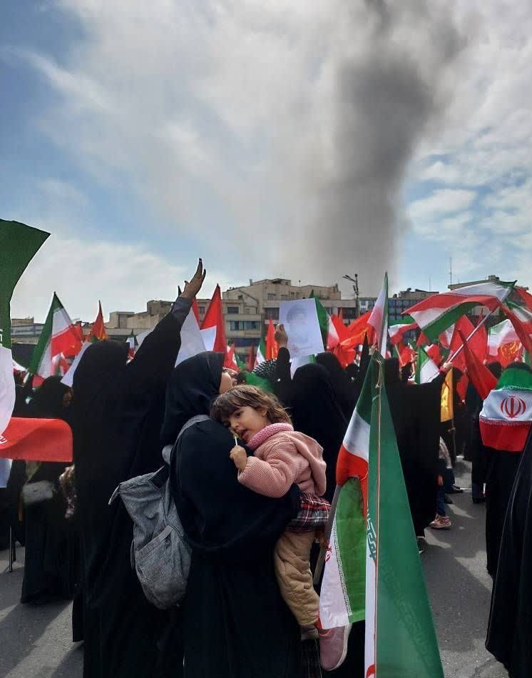 اولین سالی است که پس از پیروزی انقلاب اسلامی، روز جهانی قدس را در شرایط درگیری مستقیم با رژیم غاصب صهیونیستی برگزار می‌کنیم و در حالی که منطقه خاورمیانه با سیاست‌های خصمانه امریکا و راهبرد تفرقه افکنانه صهیونیست‌ها در کانون توجه افکار عمومی جهان است 
#ایران_بیت_المقدس
#ملت_قدس