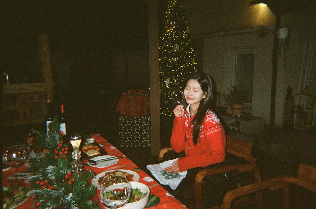 soop_ent's tweet photo. 모은아 네가 내 청춘이다 https://t.co/HDmde42Nqh