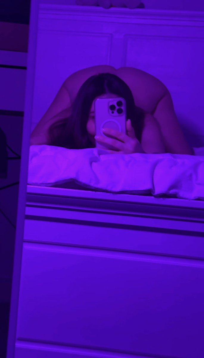 AlinaRaiHOT's tweet photo. This lighting was not made for sleeping… https://t.co/I36GTnG5Pm