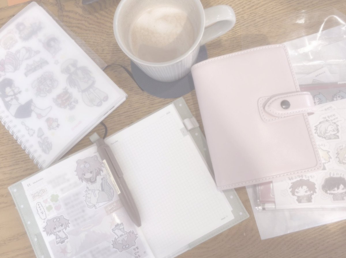 ꒷꒦‧₊ tweet media