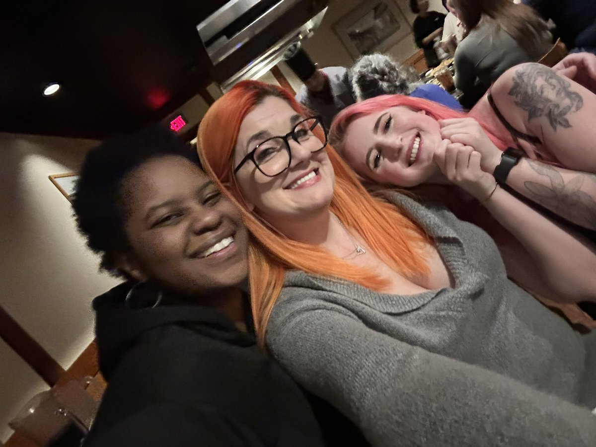 Katelyn Bowden Ⓥ tweet media