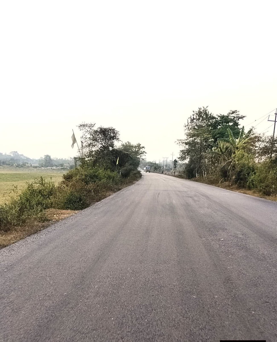 BJPMM4ASSAM1's tweet photo. See the change. Is this road in your area? Share your story. #DevelopmentInAction #AssamShining @NitinNabin @DilipSaikia4Bjp @NeetuGarg6 @BJP4Assam https://t.co/MYTZNJb6mX