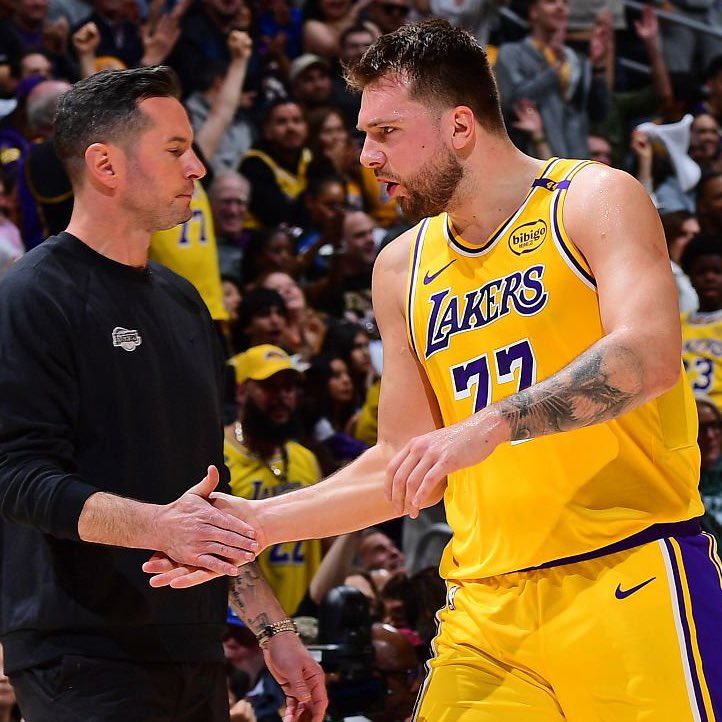 LakeShowYo tweet media