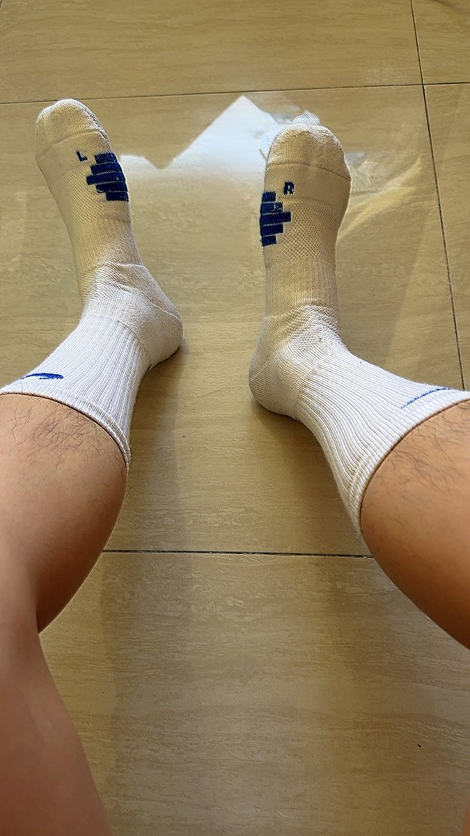 HENSOCKS tweet media