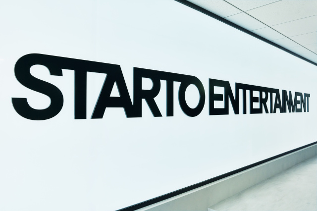 livedoornews's tweet photo. 【発表】STARTO社、“転売ヤー”への訴訟提起について声明
https://t.co/6OZm1R12U1

「特定した転売出品者を被告として2,000万円超の損害賠償請求を���める訴訟を提起いたしました」と報告。また「転売されたチケットを使ってコンサート会場に入場することはできません」と改めて注意を促した。 https://t.co/IMatP1TQ50