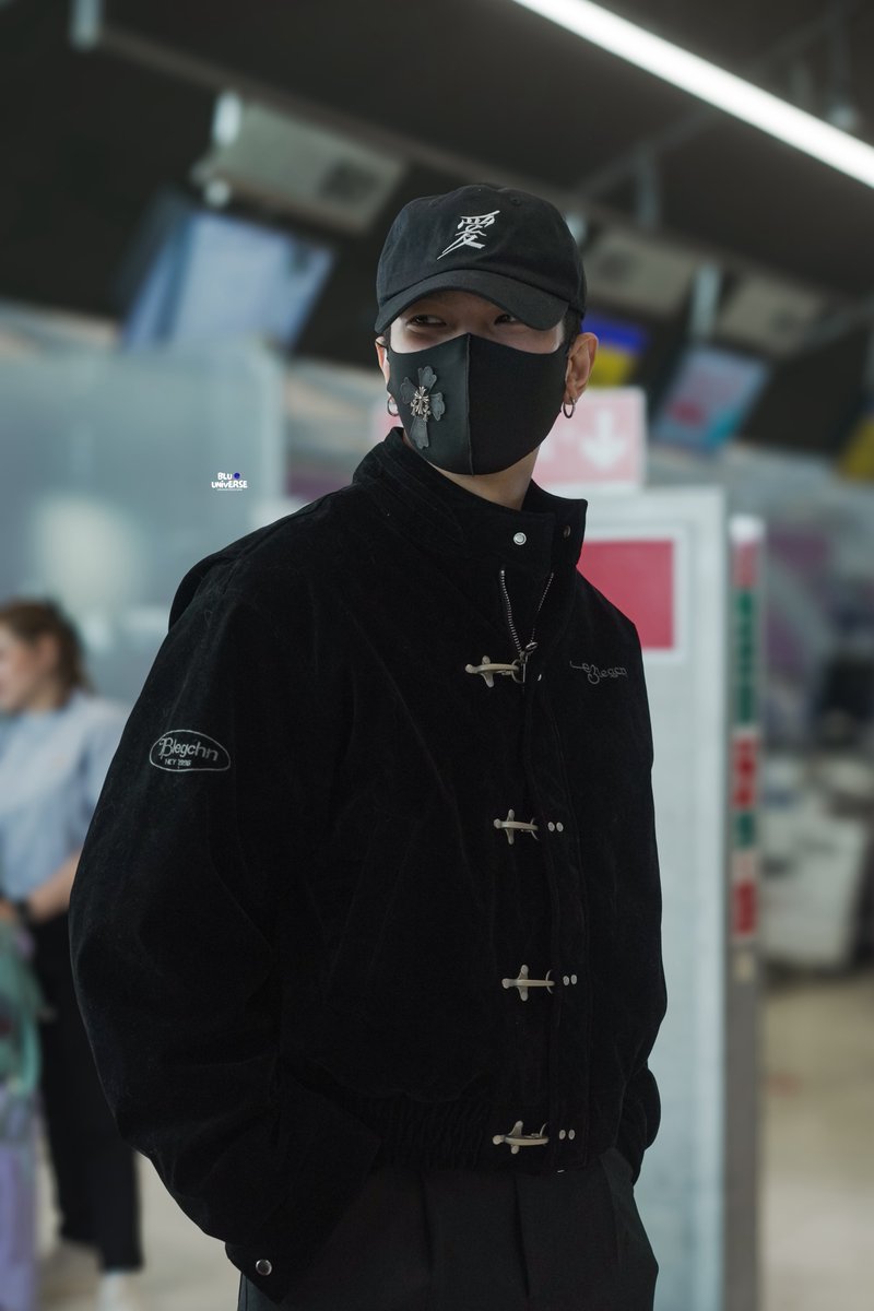 bluuniverse0406's tweet photo. 130326 BKK  

꒰ @JakeB4rever #BuildJakapan ꒱ 
#Beyourluve 

#bluuniversepic https://t.co/7VxcnTJuVn
