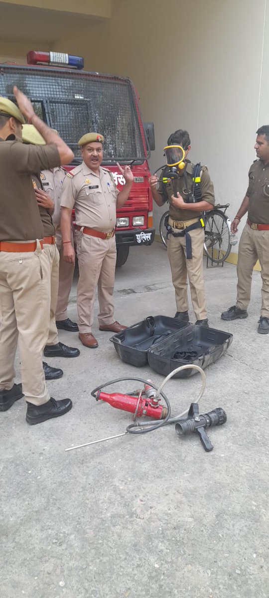 BAREILLY FIRE AND EMERGENCY SERVICES tweet media
