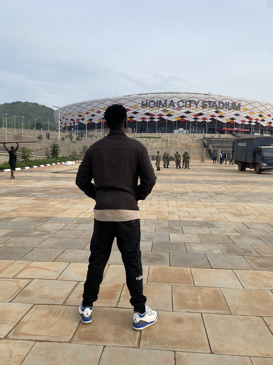 GodsonOcira's tweet image. Early morning check of the stadium. Security is on ground setting the tone as early as 8am.

What a derby this is gonna be.!!
@KitarafcHoima @BuhimbaF @UPL @fufatv1 

#BunyoroDerby
#KITBUH
#upl